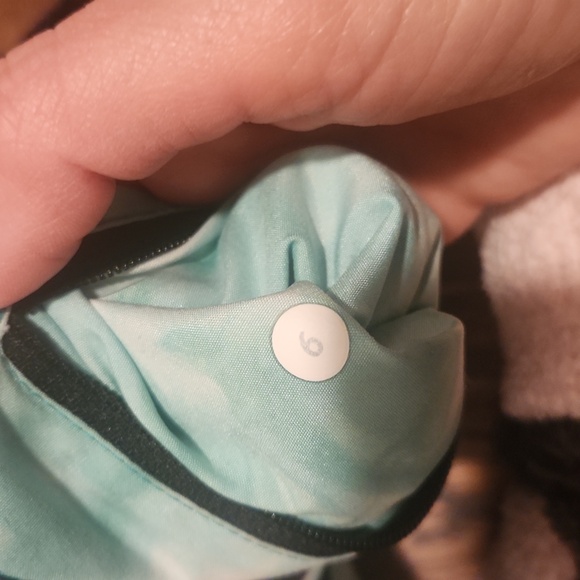 Lululemon Tracker Short II *2-way Stretch Skze 6 - Picture 5 of 6